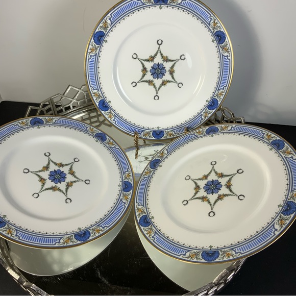 Other - Royal Worgester Dinner Plates England Set of 3 Vintage
